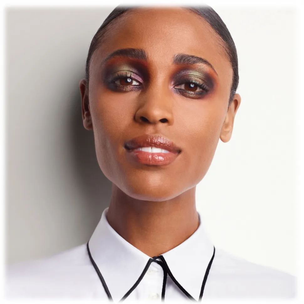 MAC Cosmetics - Studio Fix Fluid SPF 15 - Foundation - Luxury - Avvenice