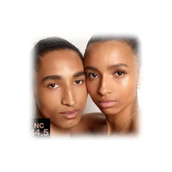 MAC Cosmetics - Studio Fix Fluid SPF 15 - Foundation - Luxury - Avvenice