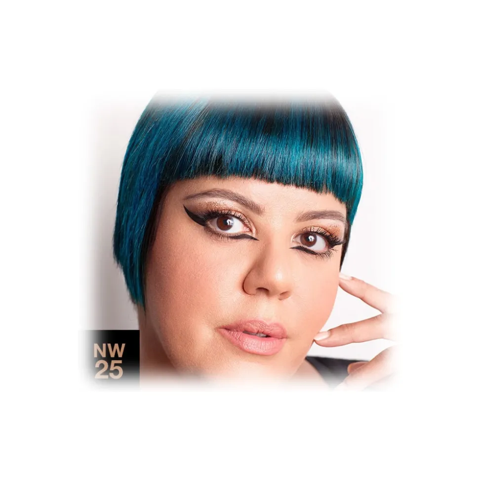 MAC Cosmetics - Studio Fix Fluid SPF 15 - Foundation - Luxury - Avvenice