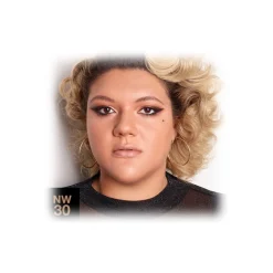 MAC Cosmetics - Studio Fix Fluid SPF 15 - Foundation - Luxury - Avvenice