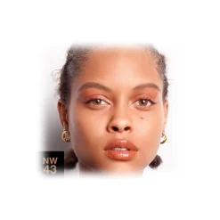 MAC Cosmetics - Studio Fix Fluid SPF 15 - Foundation - Luxury - Avvenice