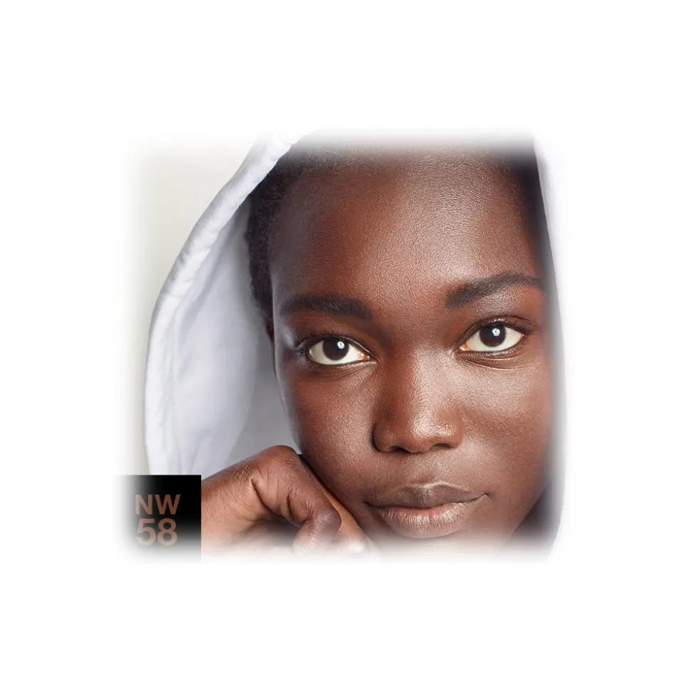 MAC Cosmetics - Studio Fix Fluid SPF 15 - Foundation - Luxury - Avvenice