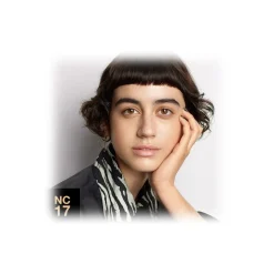 MAC Cosmetics - Studio Fix Fluid SPF 15 - Foundation - Luxury - Avvenice