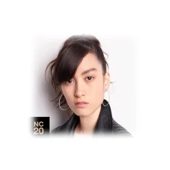 MAC Cosmetics - Studio Fix Fluid SPF 15 - Foundation - Luxury - Avvenice