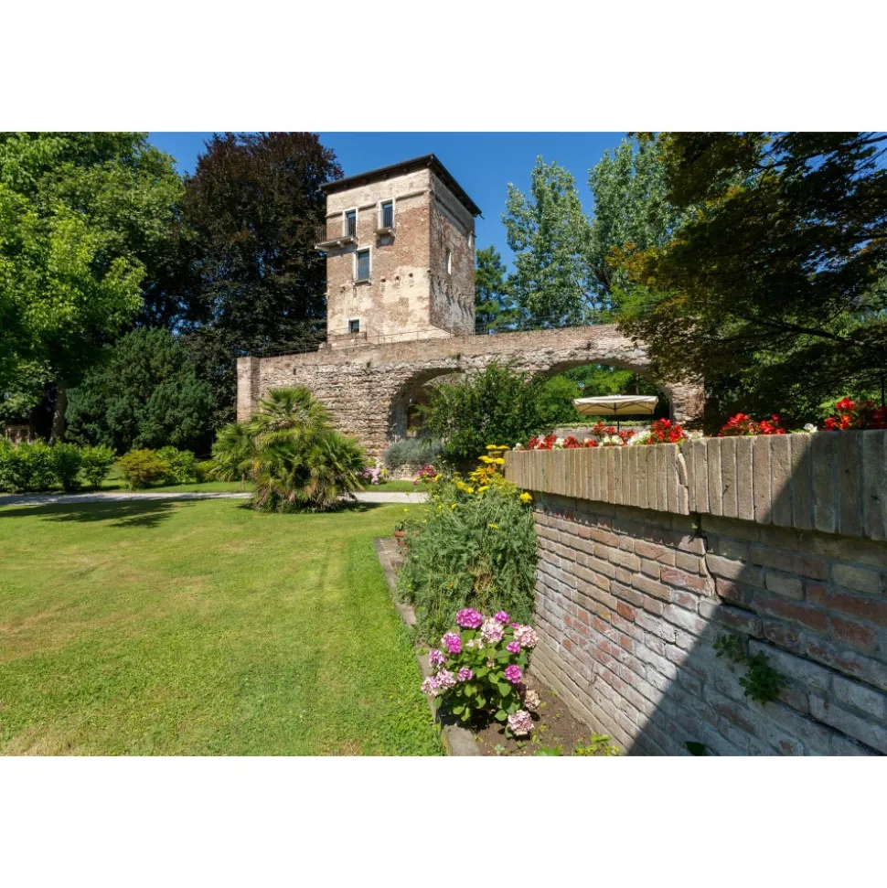 Massimago Wine Tower - Wine Tasting Experience - 5 Days 4 Nights - Avvenice