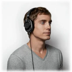 Master & Dynamic - MH40 - Black Metal / Black Leather - Premium High Quality and Performance Over-Ear Headphones - Avvenice