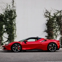 Monte Carlo Travel 1985 - Ferrari SF 90 Stradale - Supercar - Monte-Carlo - Cannes - Exclusive Luxury - Avvenice