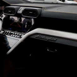 Monte Carlo Travel 1985 - Lamborghini Urus - Supercar - Monte-Carlo - Cannes - Exclusive Luxury - Avvenice