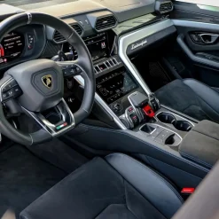 Monte Carlo Travel 1985 - Lamborghini Urus - Supercar - Monte-Carlo - Cannes - Exclusive Luxury - Avvenice