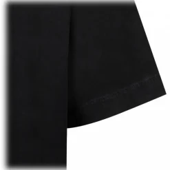 Off-White - S. Matthew Skate Logo Print T-Shirt - Exclusive Luxury Collection - Avvenice