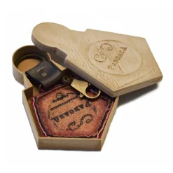 PangaeA - PangaeA Keychain - Suspenders PangaeA Y - Artisan Leather Keychain - Avvenice