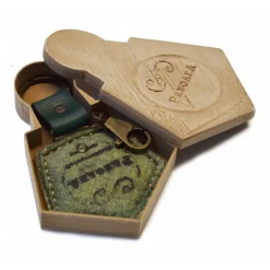 PangaeA - PangaeA Keychain - Suspenders PangaeA Y - Artisan Leather Keychain - Avvenice