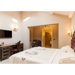 Park Hotel Villa Pacchiosi - Discovering Parma - 3 Days 2 Nights - Suite Premium - Avvenice