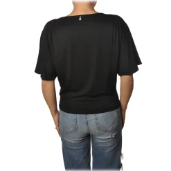 Patrizia Pepe - T-shirt Short Sleeves with Pence Detail - Black - T-shirt - Made in Italy - Luxury Exclusive Collection - Avvenice