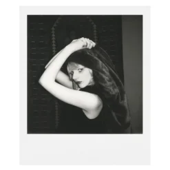 Polaroid Originals - B&W Film for i-Type - Classic White Frame - Film for Polaroid Originals i-Type Cameras - OneStep 2 - Avvenice