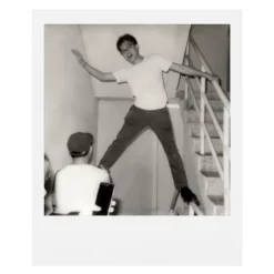 Polaroid Originals - B&W Film for 600 - Classic White Frame - Film for Polaroid Originals 600 Cameras - OneStep 2 - Avvenice