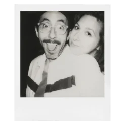 Polaroid Originals - B&W Film for 600 - Classic White Frame - Film for Polaroid Originals 600 Cameras - OneStep 2 - Avvenice