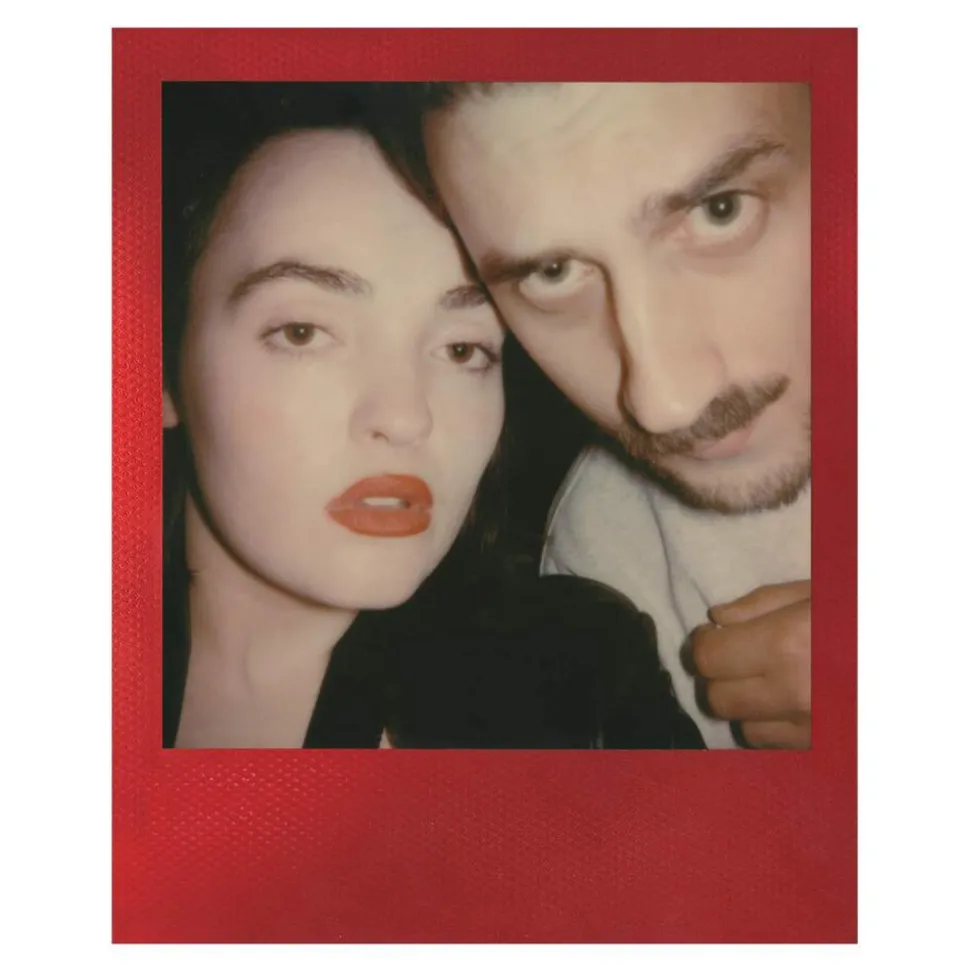 Polaroid Originals - Color Film for 600 - Metallic Red Frame - Film for Polaroid Originals 600 Cameras - OneStep 2 - Avvenice