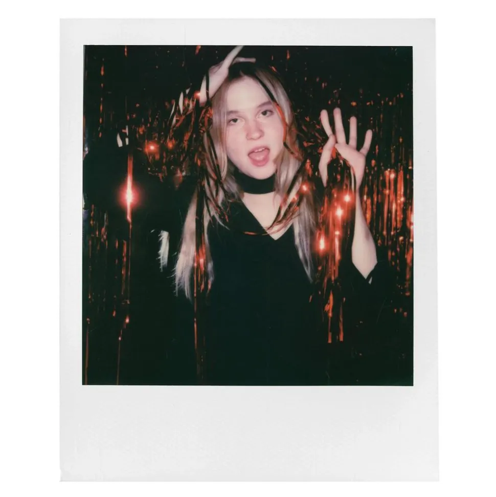 Polaroid Originals - Color Film for 600 - Classic White Frame - Film for Polaroid Originals 600 Cameras - OneStep 2 - Avvenice