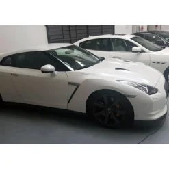 Rent Luxe Car - Nissan GT-R - Exclusive Luxury Rent - Avvenice