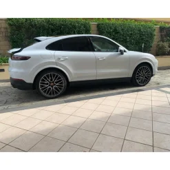 Rent Luxe Car - Porsche Cayenne - Exclusive Luxury Rent - Avvenice