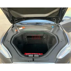 Rent Luxe Car - Tesla Model S - Exclusive Luxury Rent - Avvenice