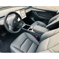 Rent Luxe Car - Tesla Model Y - Exclusive Luxury Rent - Avvenice