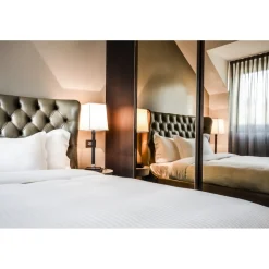 San Pietro all'Orto - Exclusive Milano - Armani Casa - Shopping - Montenapoleone - Via della Spiga - 4 Days 3 Nights - Avvenice