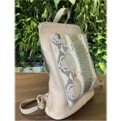 Suèi - Backpack in Python and Calf Leather - Rose Pale - Handmade in Italy - Luxury Exclusive Collection - Avvenice