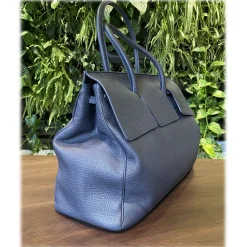 Suèi - Bag of Calf Leather - Blue Navy - Handmade in Italy - Luxury Exclusive Collection - Avvenice