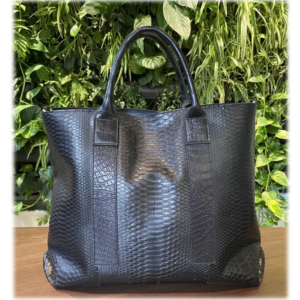 Suèi - Bag of Shopper Size of Python & Crocodile Leather - Black - Handmade in Italy - Luxury Exclusive Collection - Avvenice
