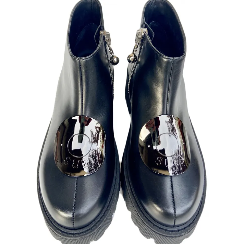 Suèi - Boots with Plate Accessories - Black - Handmade in Italy - Luxury Exclusive Collection - Avvenice