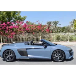 Superior Car Rental - Audi R8 Spyder - Exclusive Luxury Rent - Avvenice