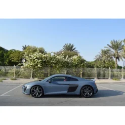 Superior Car Rental - Audi R8 - Exclusive Luxury Rent - Avvenice
