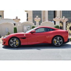 Superior Car Rental - Ferrari Portofino - Exclusive Luxury Rent - Avvenice