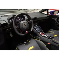 Superior Car Rental - Lamborghini Huracán EVO Spyder - Violet - Exclusive Luxury Rent - Avvenice