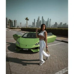 Superior Car Rental - Lamborghini Huracán EVO Spyder - Green - Exclusive Luxury Rent - Avvenice
