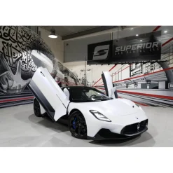 Superior Car Rental - Maserati MC20 - White - Exclusive Luxury Rent - Avvenice