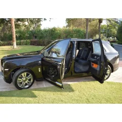 Superior Car Rental - Rolls-Royce Cullinan - Exclusive Luxury Rent - Avvenice