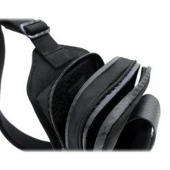 TecknoMonster - Robnik Ultra Light Bag in Carbon Fiber and Alcantara® - Black Carpet Collection - Avvenice