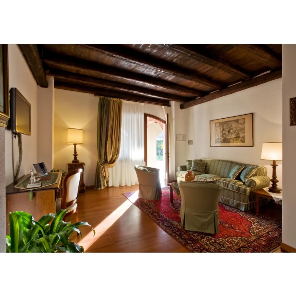 Villa Condulmer - Relax & Golf - Executive Suite - 3 Days 2 Nights - Venice - Villa - Veneto Italy - Avvenice