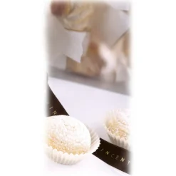 Vincente Delicacies - Classic Almond Sicilian Cookies - Fine Pastry with Almonds in Crystal Box - Avvenice