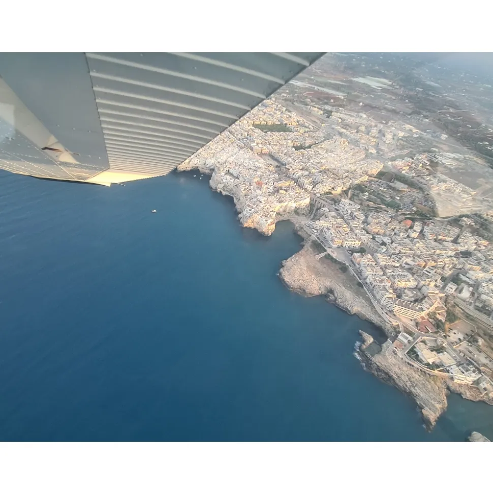 Volare in Salento - Exclusive Ionic Side - Cessna - Exclusive Panoramic Flight - Salento - Puglia - Avvenice