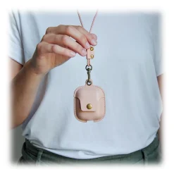 Woodcessories - AirCase - Premium AirPod Leather Necklace Eco Case - Black - QI Wireless Charging Technology - High Quality - Avvenice