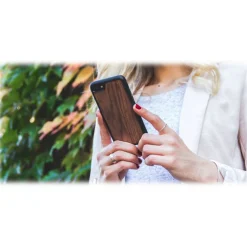 Woodcessories - Eco Bumper - Walnut Cover - Black - iPhone 8 Plus / 7 Plus - Wooden Cover - Eco Case - Bumper Collection - Avvenice