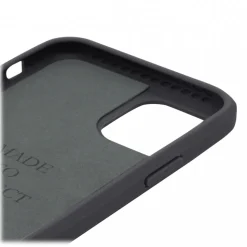 Woodcessories - Eco Bumper - Walnut Cover - Black - iPhone 11 Pro - Wooden Cover - Eco Case - Bumper Collection - Avvenice