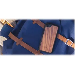 Woodcessories - Eco Bumper - Walnut Cover - Black - iPhone 8 / 7 - Wooden Cover - Eco Case - Bumper Collection - Avvenice