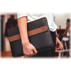 Woodcessories - MacBook Eco Pouch Cover - Walnut and Wool - MacBook 15 - Mac Case - Real Wood MacBook Bag - Avvenice