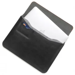 Woodcessories - Walnut / Black Leather / MacBook Bag - MacBook 11 Air - Eco Pouch Case - Wooden MacBook Bag - Avvenice