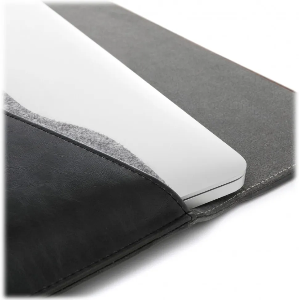 Woodcessories - Walnut / Black Leather / MacBook Bag - MacBook 13 Air - Eco Pouch Case - Wooden MacBook Bag - Avvenice